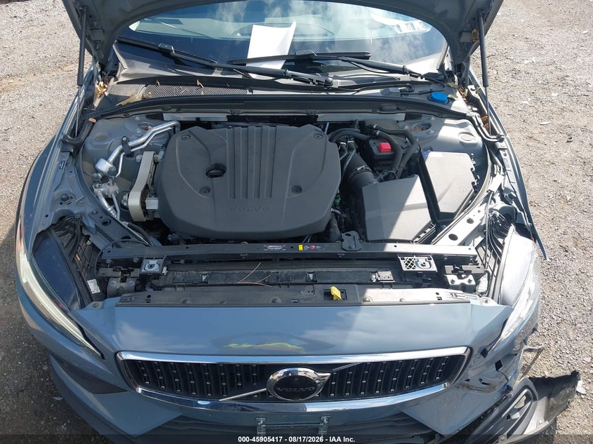 VOLVO V60 CROSS COUNTRY 2023 VIN YV4L12WY2P2107307