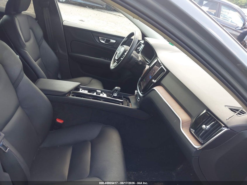 VOLVO V60 CROSS COUNTRY 2023 VIN YV4L12WY2P2107307