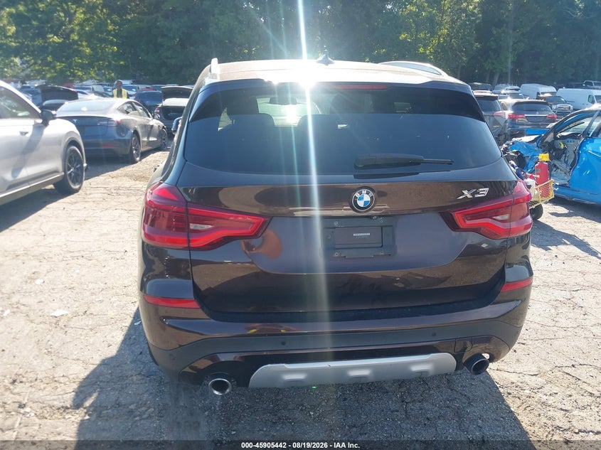 BMW X3 - zdjecie 17