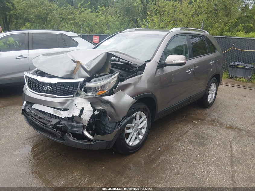 2015 Kia Sorento, Удар спереди, IAAI, VIN 5XYKT3A69FG623950 — фото 2