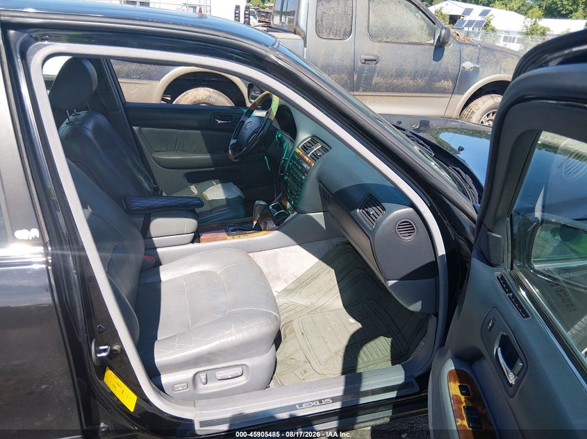 2000 LEXUS LS 400 auction photo 5