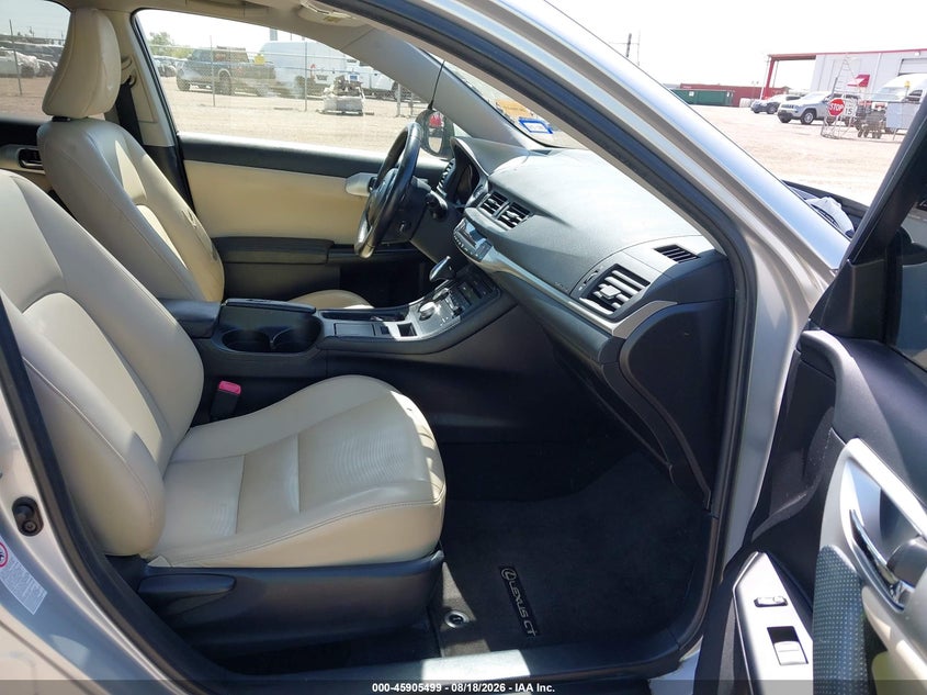 2013 LEXUS CT 200H auction photo 5