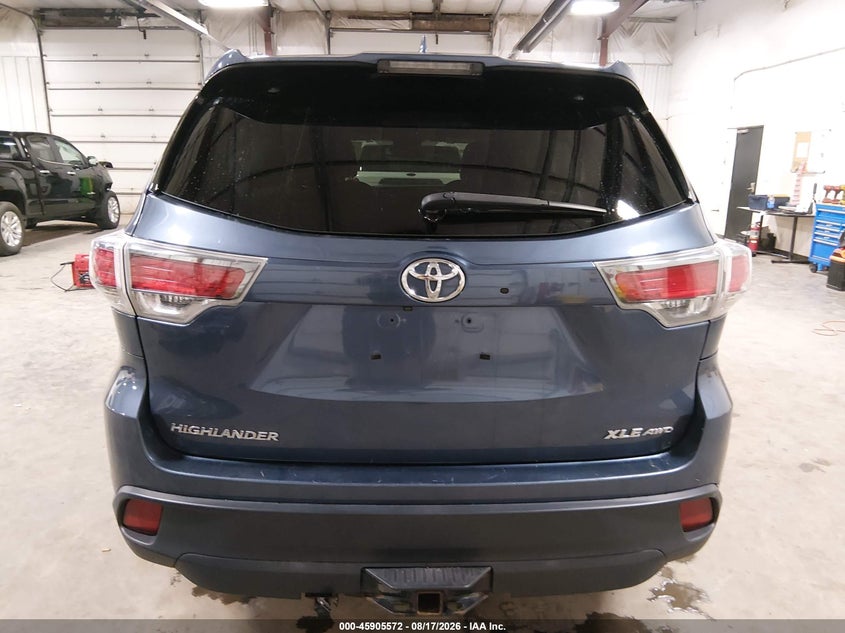 TOYOTA HIGHLANDER - zdjęcie 17