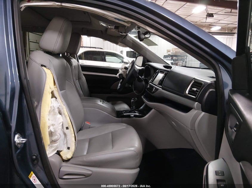 TOYOTA HIGHLANDER - zdjęcie 5