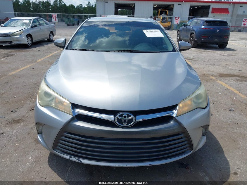 TOYOTA CAMRY - zdjęcie 12