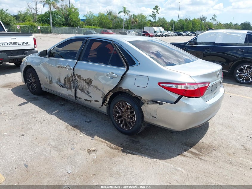 TOYOTA CAMRY - zdjęcie 3