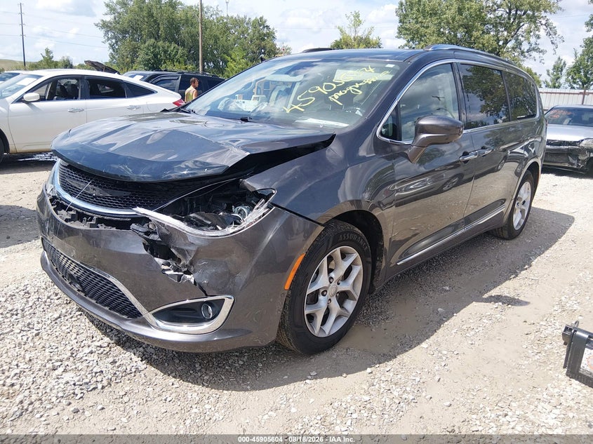 Vin: 2c4rc1egxjr113407, lot: 46404672, chrysler pacifica touring l plus 20182
