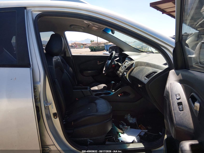 2012 HYUNDAI TUCSON auction photo 5