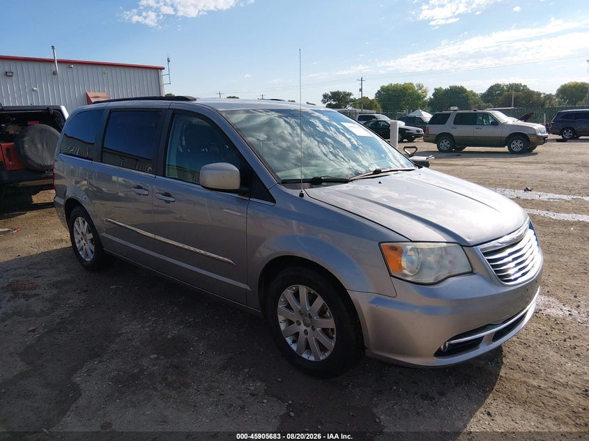 2014 CHRYSLER TOWN & COUNTRY auction photo 1