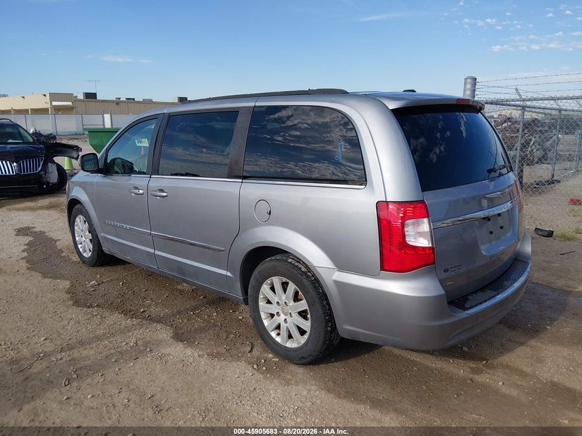 2014 CHRYSLER TOWN & COUNTRY auction photo 3