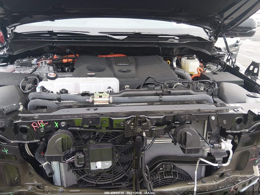 TOYOTA TUNDRA HYBRID - zdjęcie 10