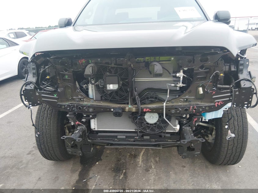 TOYOTA TUNDRA HYBRID - zdjęcie 6