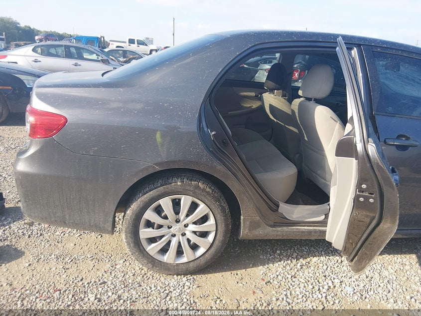 2012 TOYOTA COROLLA auction photo 8