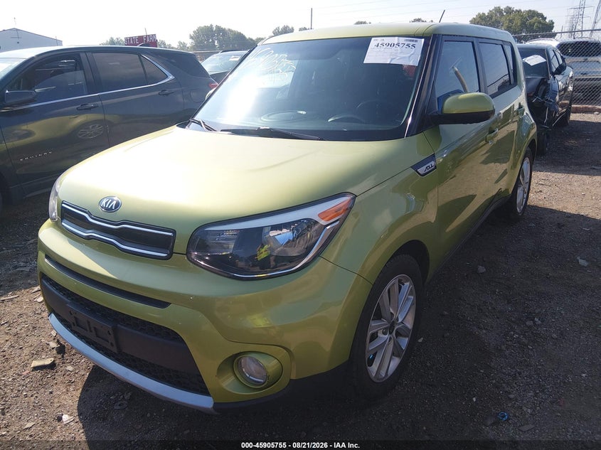 2018 Kia Soul, Left Front, IAAI, VIN KNDJP3A58J7893345 — photo 2