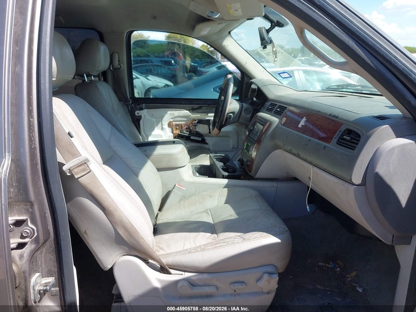 2013 CHEVROLET TAHOE auction photo 5