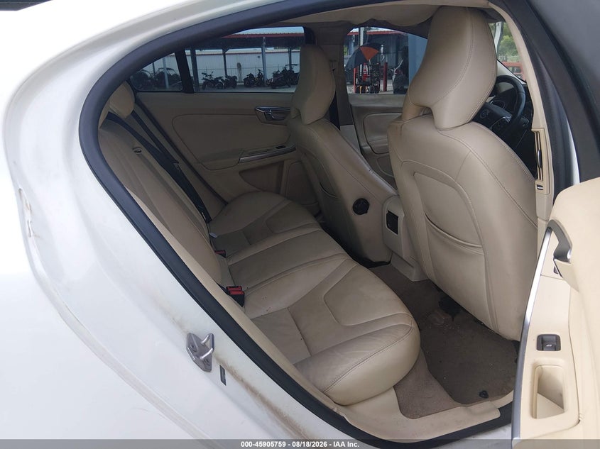 2015 VOLVO S60 auction photo 8
