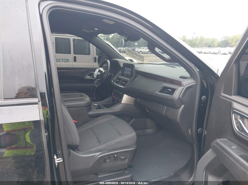 CHEVROLET SUBURBAN - zdjęcie 5