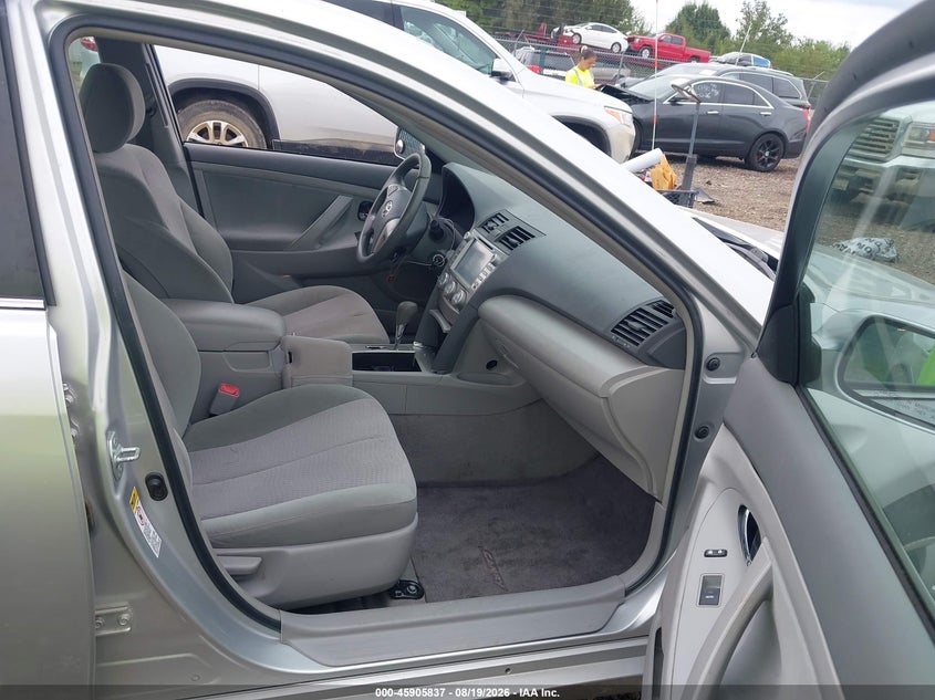 2011 TOYOTA CAMRY auction photo 5
