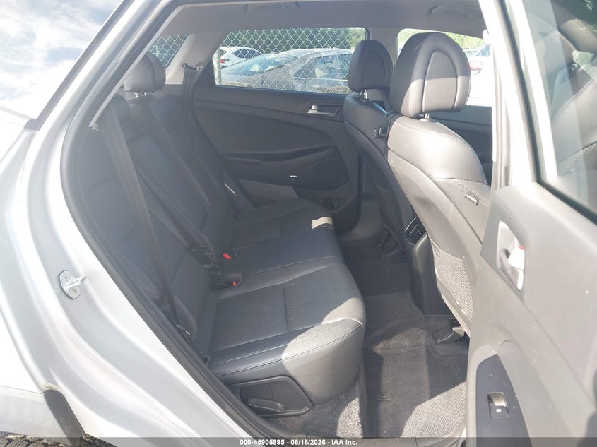 HYUNDAI TUCSON 2018 VIN KM8J3CA47JU636869