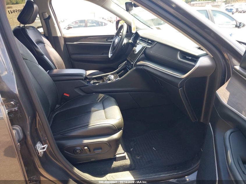 2022 JEEP GRAND CHEROKEE L auction photo 5