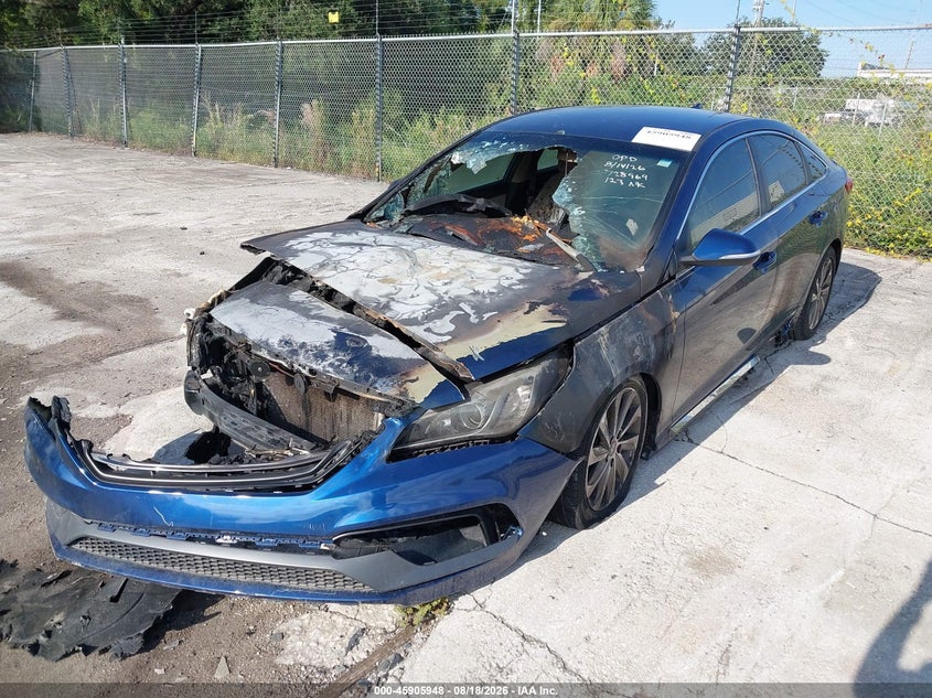 2016 Hyundai Sonata, Total Burn, IAAI, VIN 5NPE34AF3GH340604 — photo 2