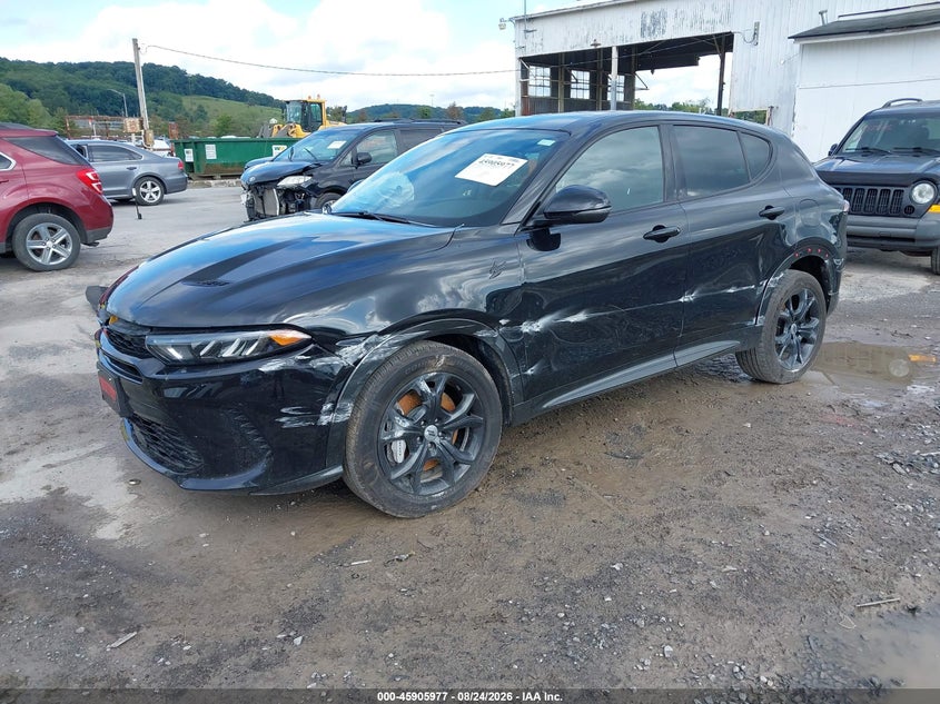 2024 Dodge Hornet, Right Front, IAAI, VIN ZACPDFDW2R3A10418 — photo 2