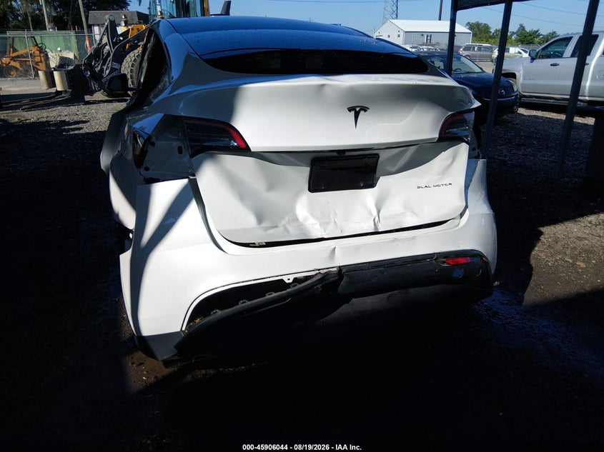 TESLA MODEL Y 2023 VIN 7SAYGDEE2PF800159