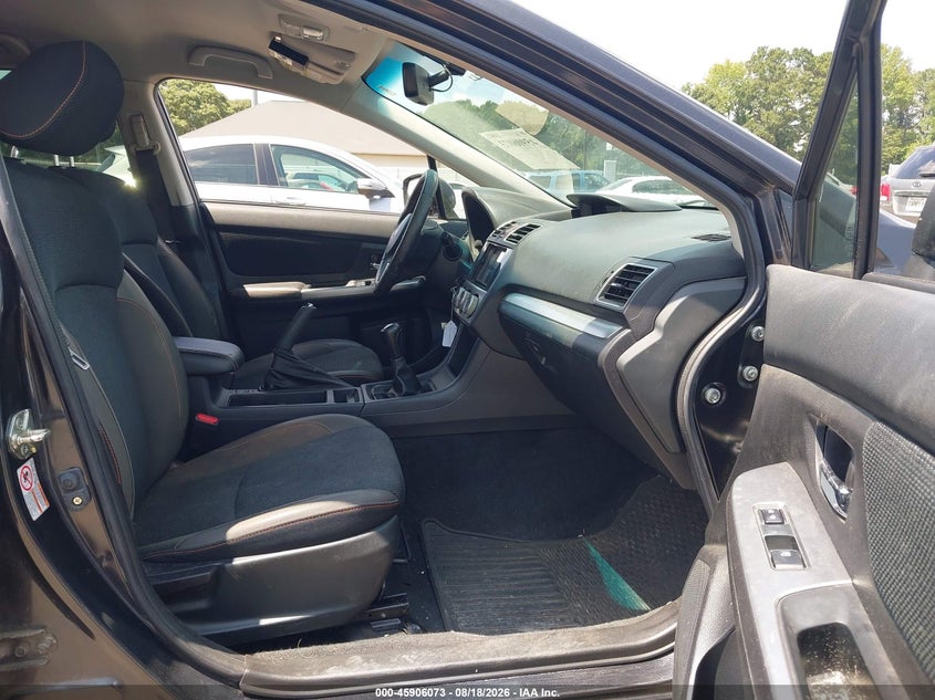 2017 SUBARU CROSSTREK auction photo 5