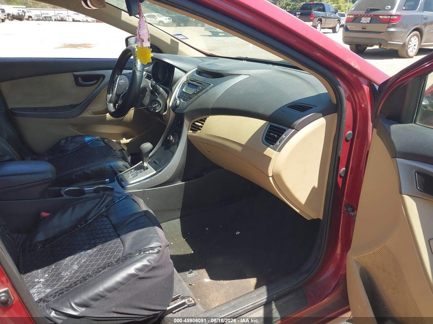 2013 HYUNDAI ELANTRA auction photo 5