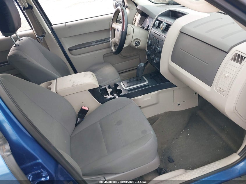 2010 FORD ESCAPE auction photo 5