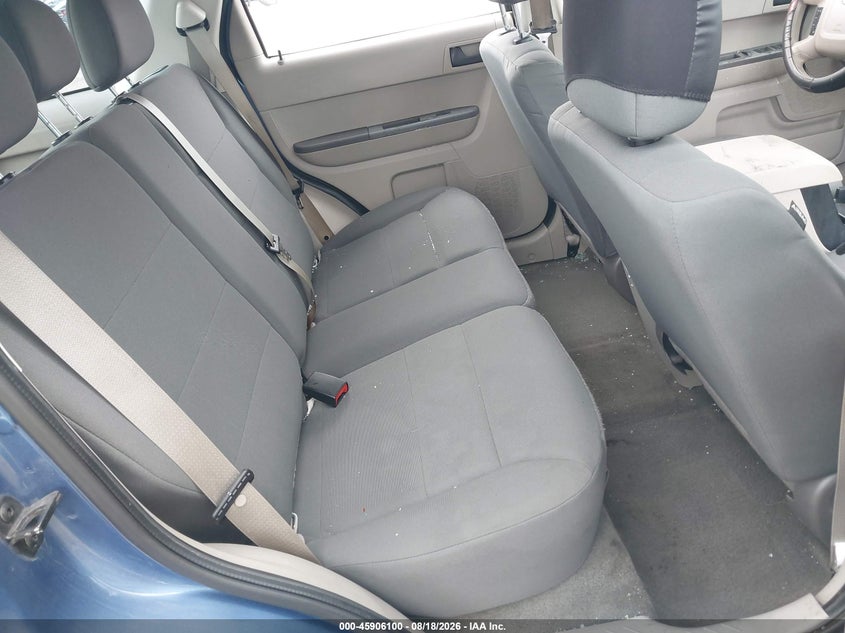 2010 FORD ESCAPE auction photo 8