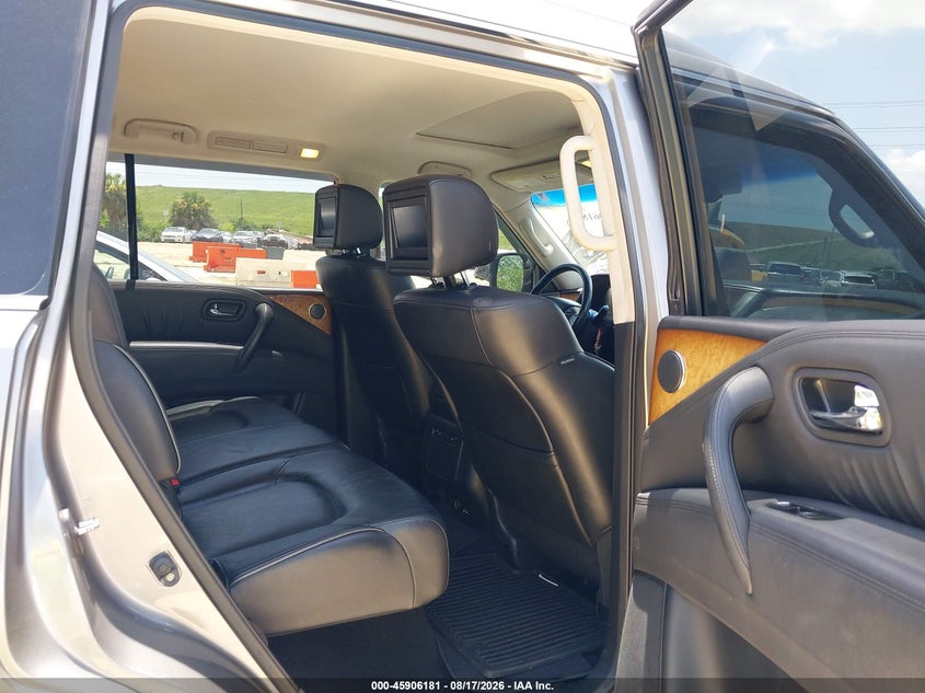 2011 INFINITI QX56 auction photo 8