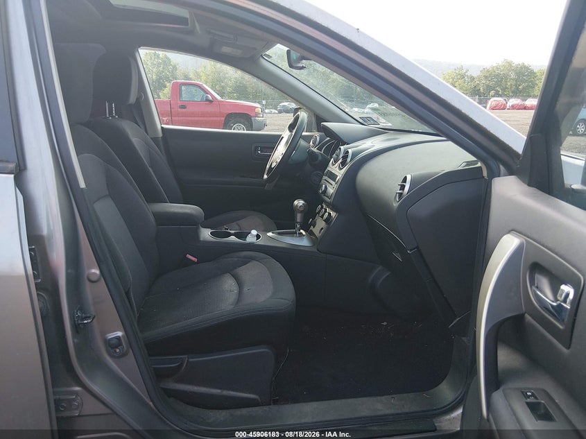 2010 NISSAN ROGUE auction photo 5