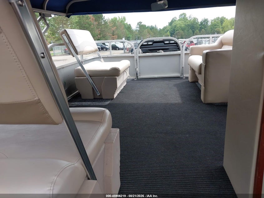 1989 GRUMMAN G24FSER PONTOON auction photo 8