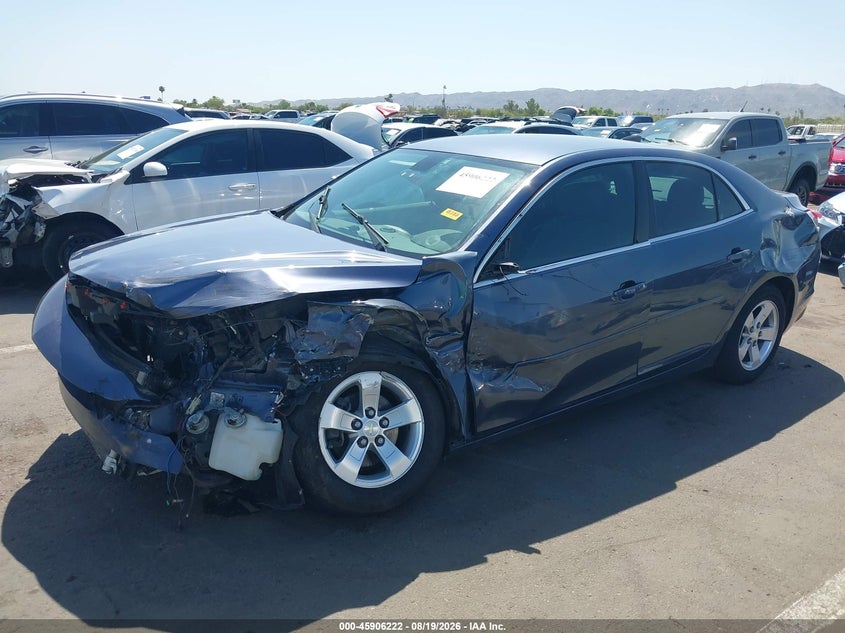 2015 Chevrolet Malibu, Left Front, IAAI, VIN 1G11B5SL9FF202563 — photo 2