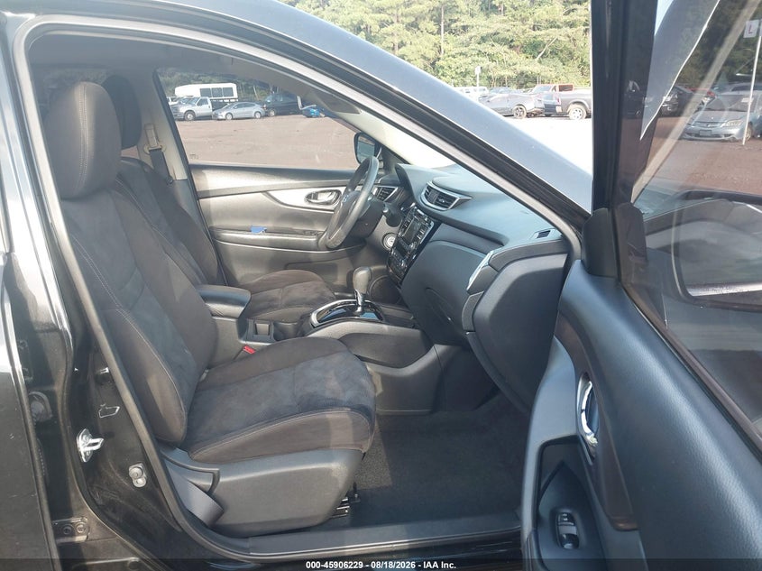 2015 NISSAN ROGUE auction photo 5