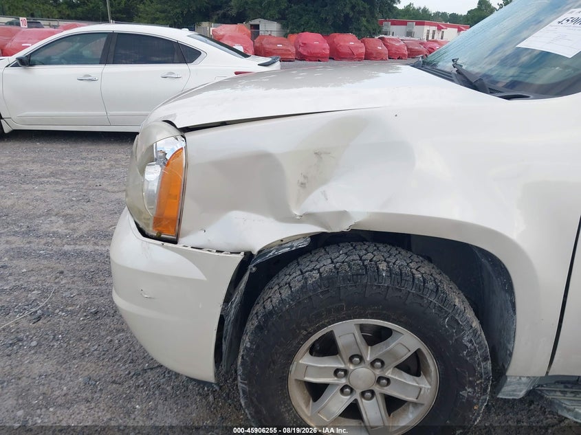 2012 GMC YUKON XL 1500 auction photo 6