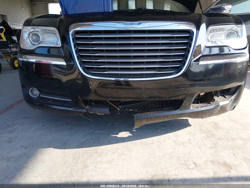 2012 CHRYSLER 300 auction photo 6