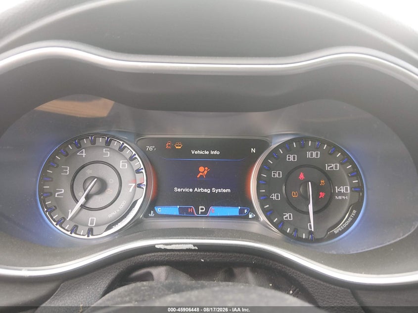 Фото 7 - CHRYSLER 200