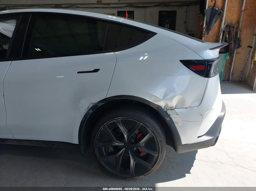 TESLA MODEL Y 2026 VIN 7SAYGDET6TA618597