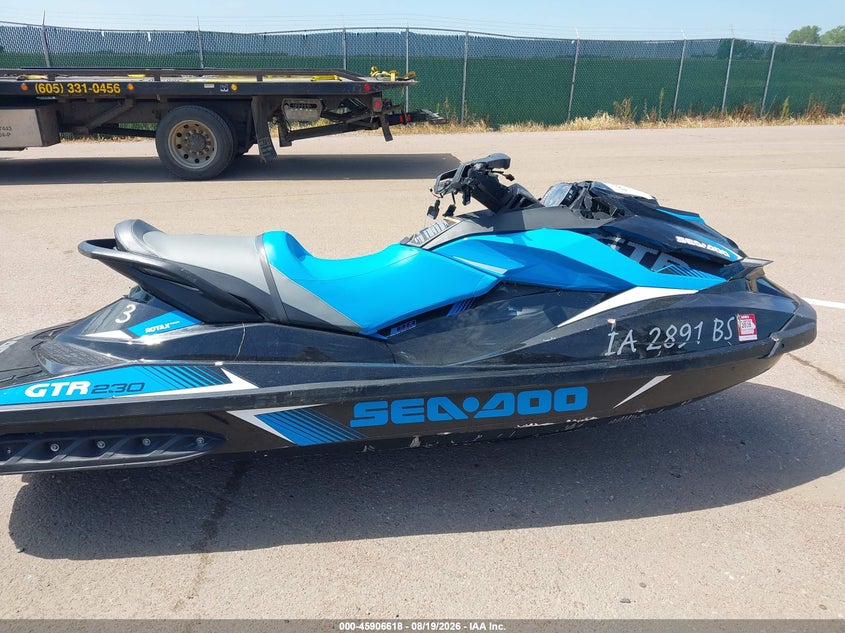 2017 SEADOO GTR 230 auction photo 5