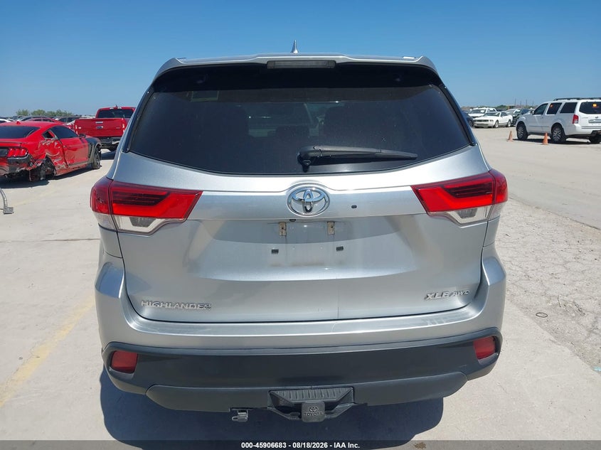 TOYOTA HIGHLANDER - zdjęcie 16