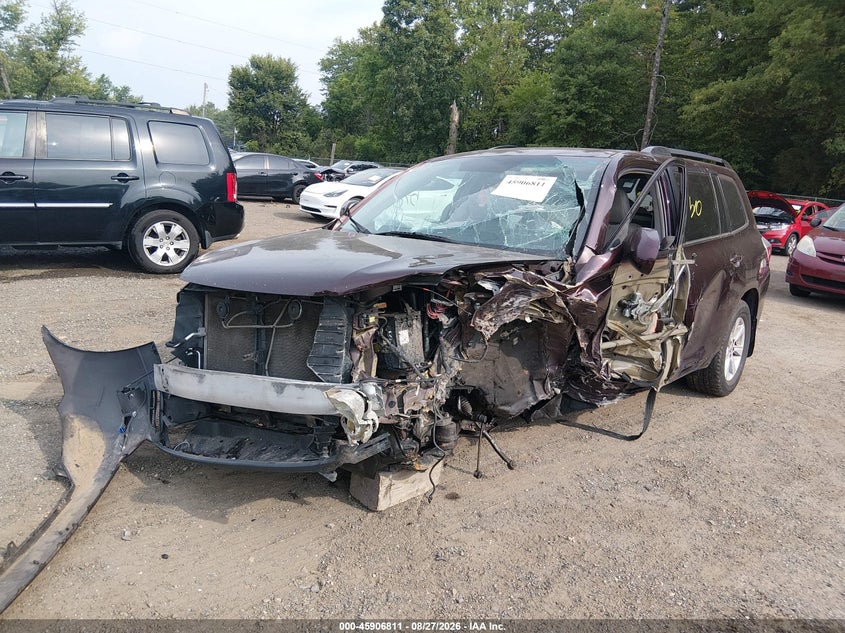 2012 Toyota Highlander, Left Front, IAAI, VIN 5TDBK3EH0CS112124 — photo 2