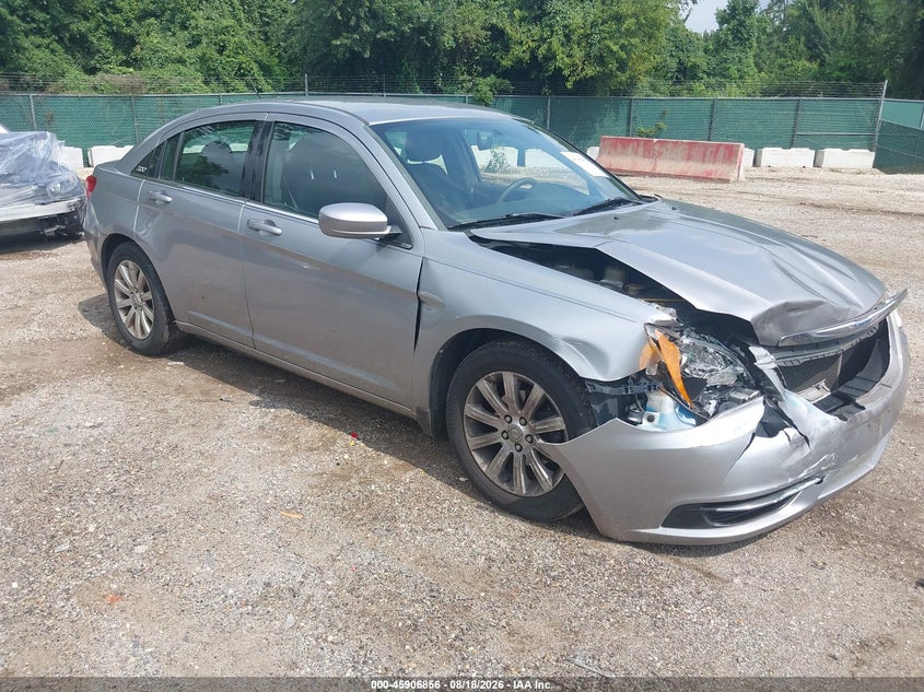 2013 CHRYSLER 200 auction photo 1