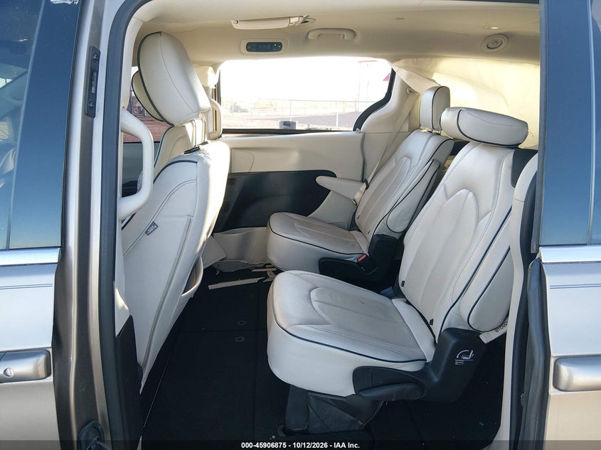 CHRYSLER PACIFICA - zdjęcie 8