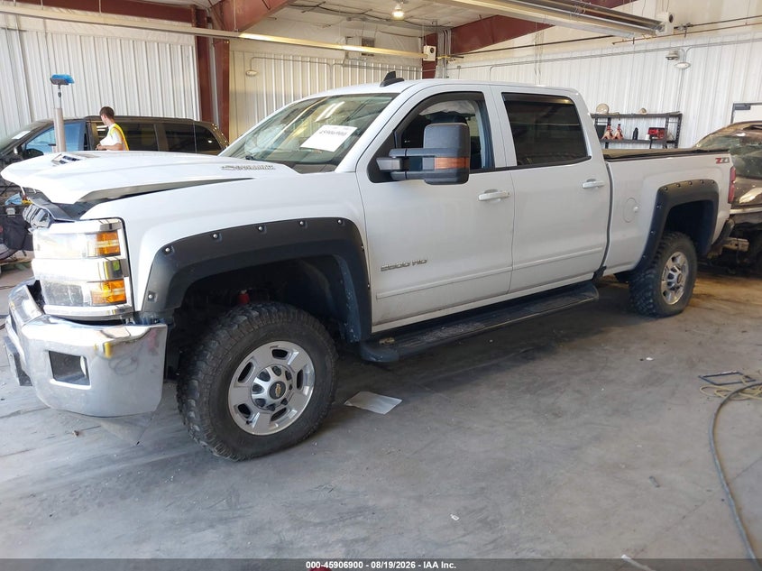 2018 Chevrolet Silverado, Удар спереду, IAAI, VIN 1GC1KVEY9JF206510 — фото 2