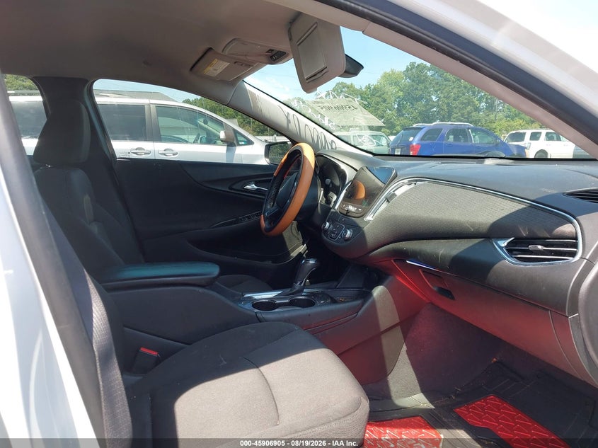 2018 CHEVROLET MALIBU auction photo 5