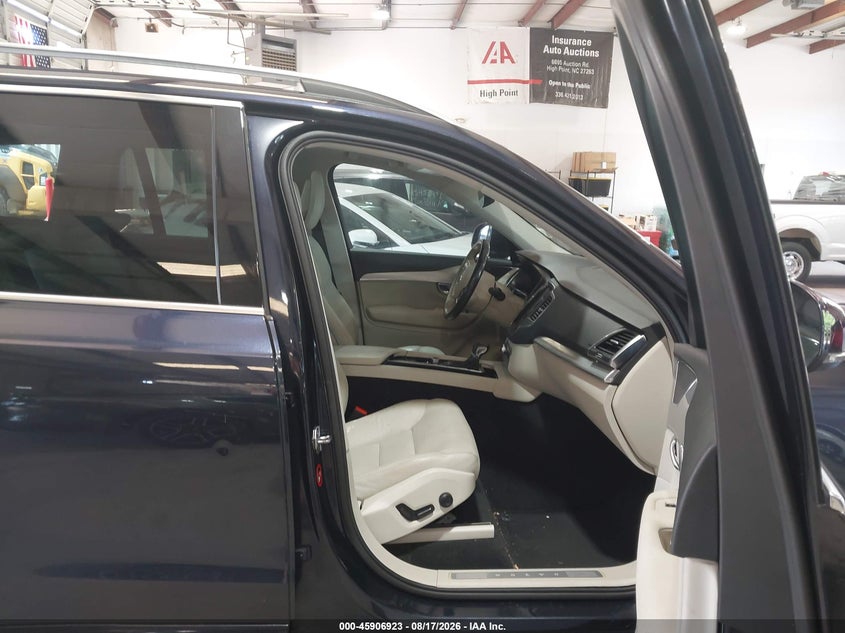2016 VOLVO XC90 auction photo 5