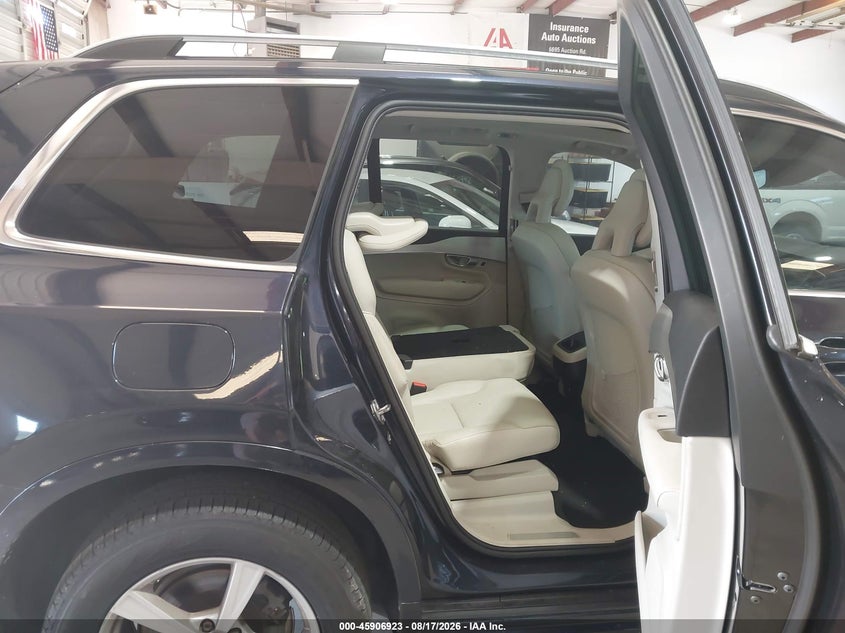2016 VOLVO XC90 auction photo 8