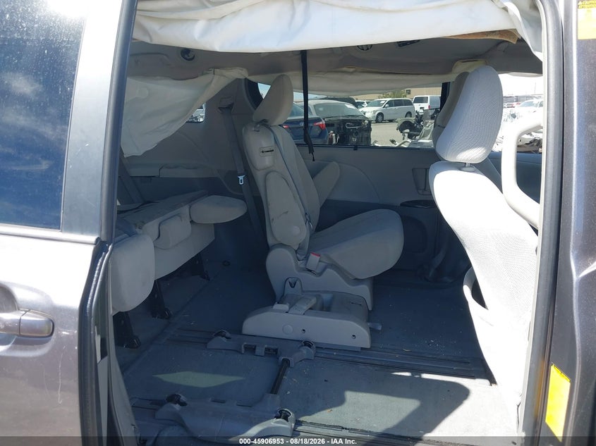 صورة 8 - TOYOTA SIENNA